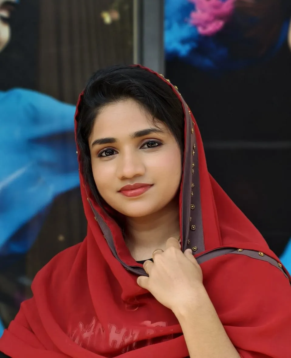 D’ CAKES & HAMPERS Logo