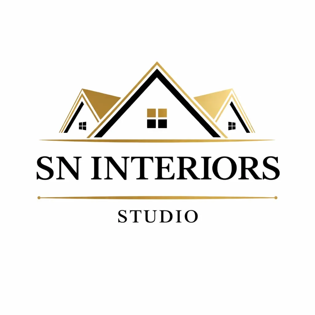 Map of Cambrils with a finger pointing at the location, highlighting travel information.